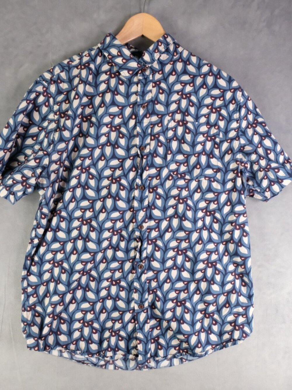Katin Surf Shirt Mens Large Blue White Geometric Tropical Button Up Short Sleeve